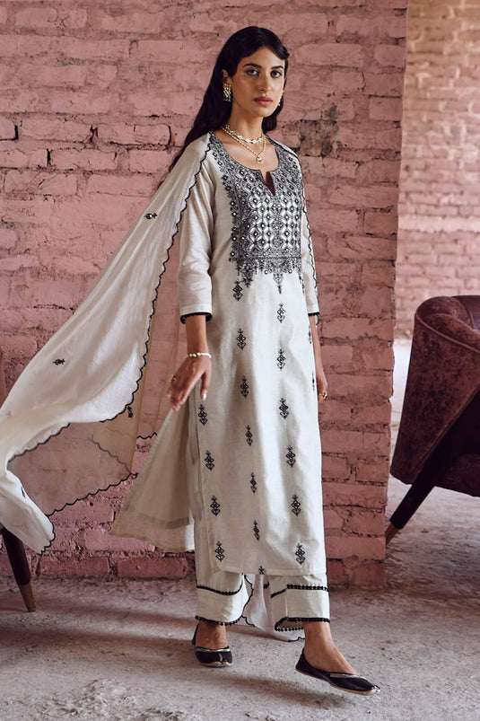 Ivory Kurta- Chanderi Embroidered Thread Work Notched Set