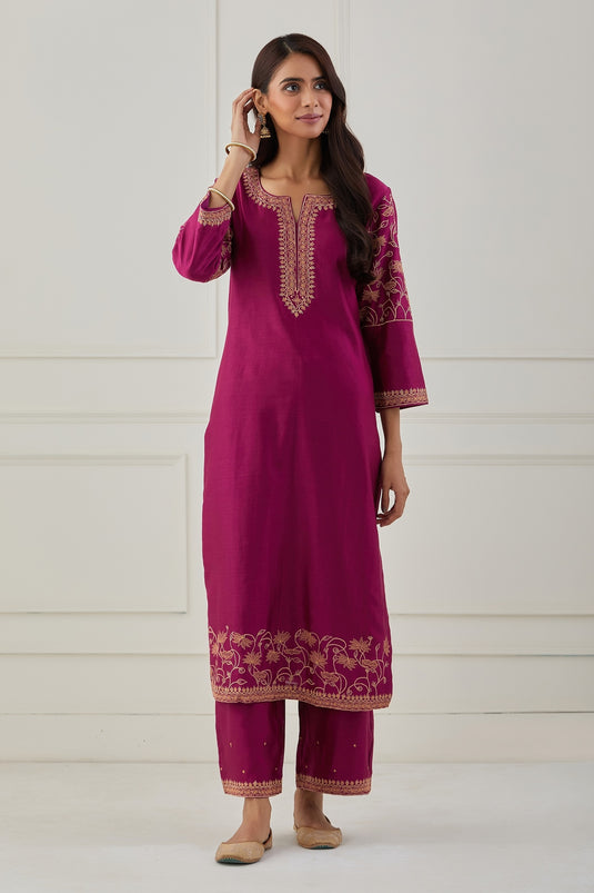 Pink Chanderi Silk Embroidered Thread Work Round Notched Kurta Set