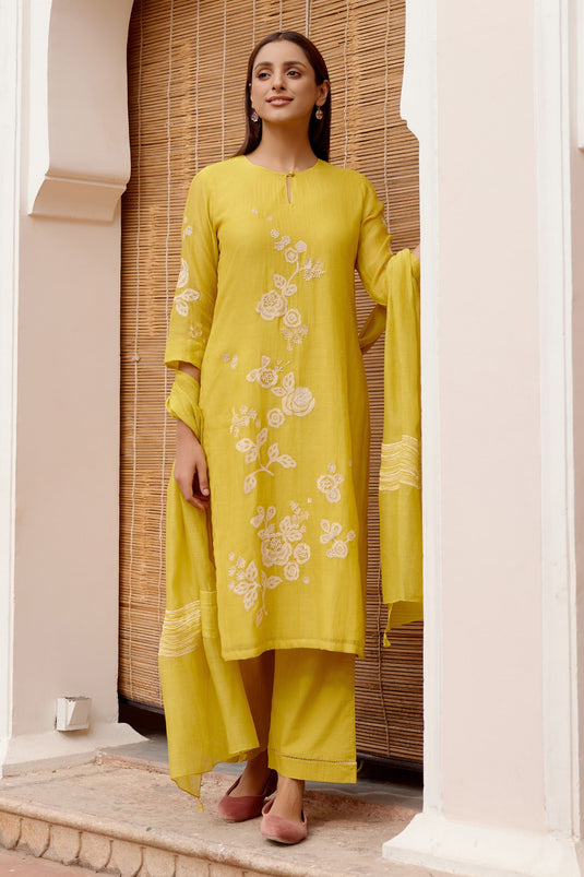 Yellow Muslin Cotton Embroidered Floral Applique Round Work Kurta Pant Set