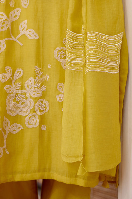 Yellow Muslin Cotton Embroidered Floral Applique Round Work Kurta Pant Set