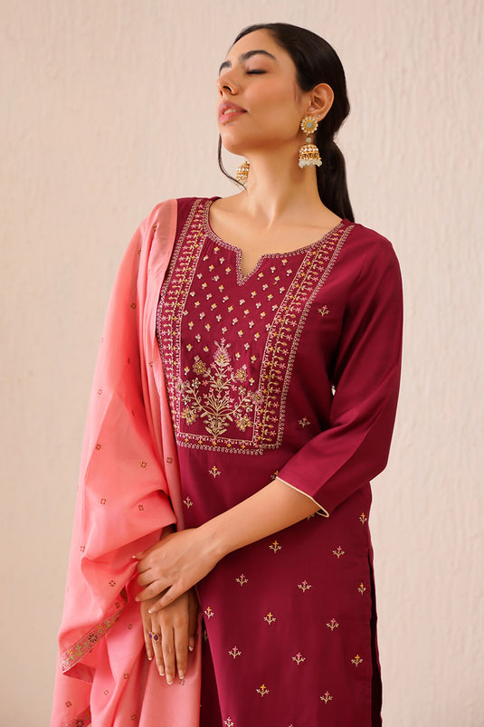 Maroon Viscose Silk Embroidered Notched Gul Arezo Kurta Pant Set