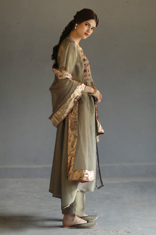 Grey Kurta And Pant Silk Embroidery Round Set