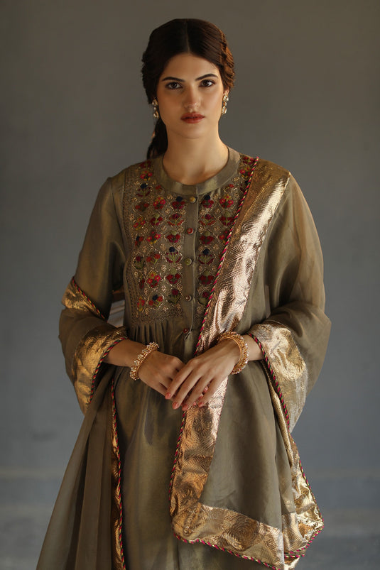 Grey Kurta And Pant Silk Embroidery Round Set